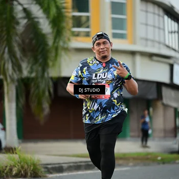 Runner Photo 7912968