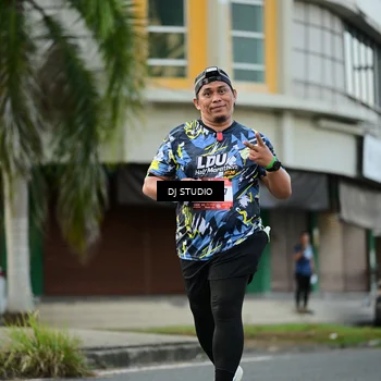 Runner Photo 7912969