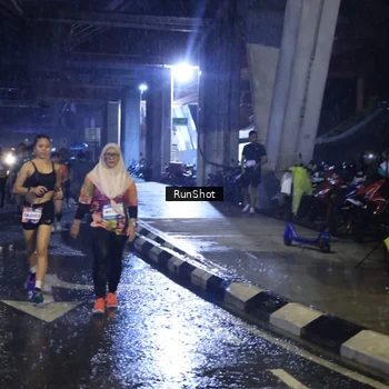 Runner Photo 7912974