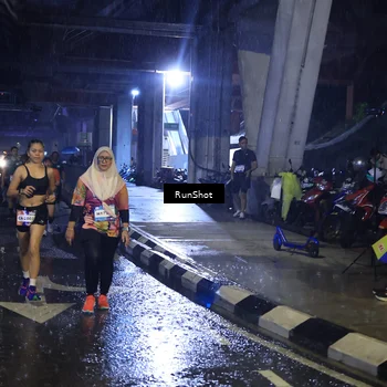 Runner Photo 7912975