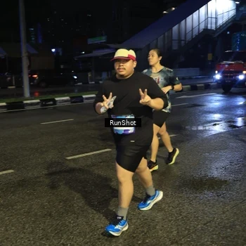 Runner Photo 7912980