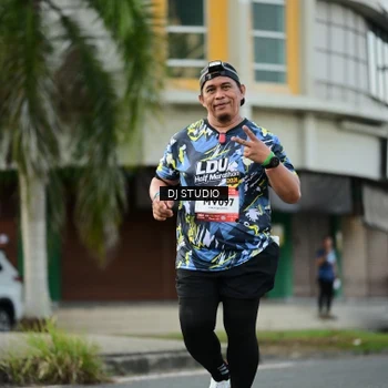 Runner Photo 7912982
