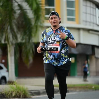 Runner Photo 7912985