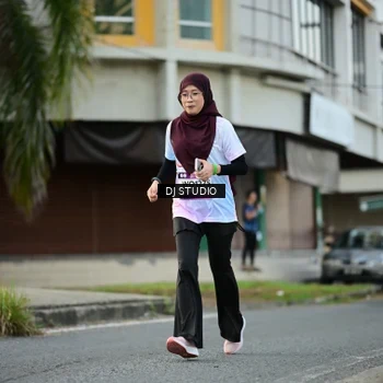 Runner Photo 7912992