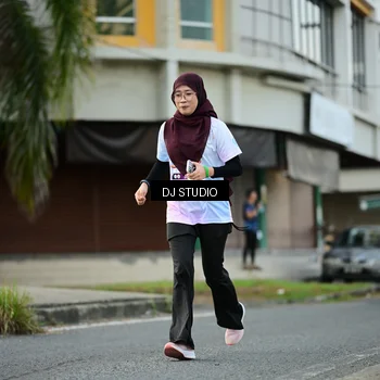 Runner Photo 7913000