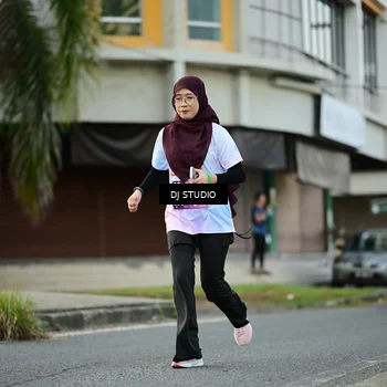 Runner Photo 7913010