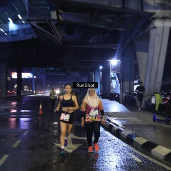 Runner Photo 7913012
