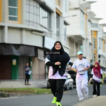 Runner Photo 7913040