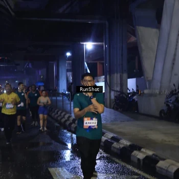 Runner Photo 7913042