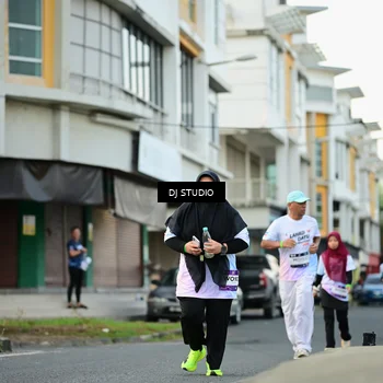 Runner Photo 7913044