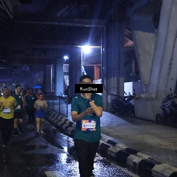 Runner Photo 7913045