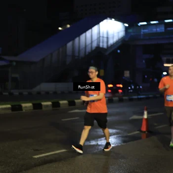 Runner Photo 7913047