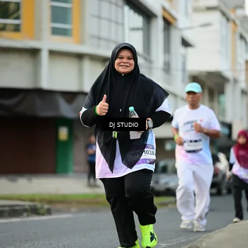 Runner Photo 7913048
