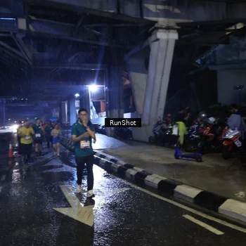 Runner Photo 7913050
