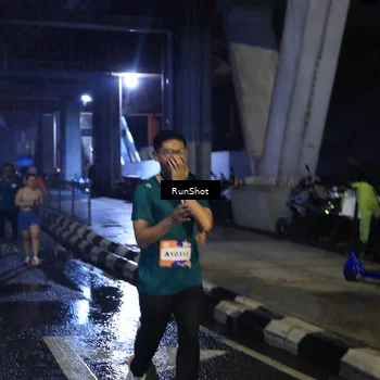 Runner Photo 7913051