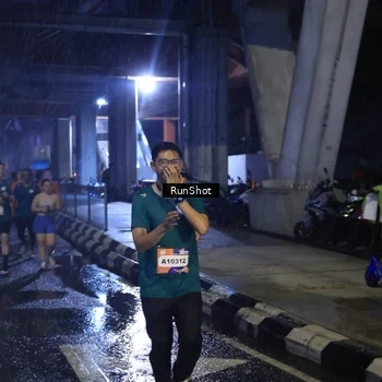 Runner Photo 7913054