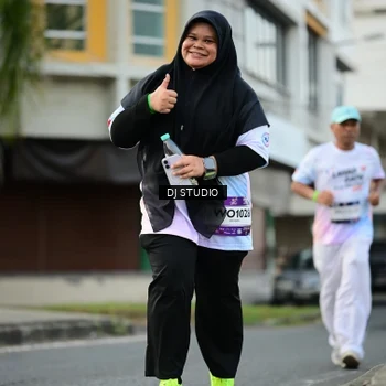 Runner Photo 7913060
