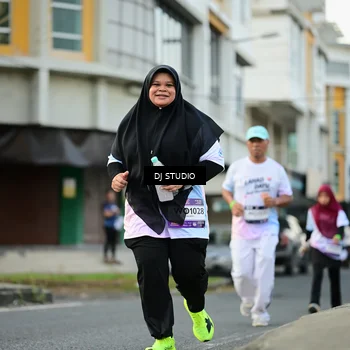 Runner Photo 7913062