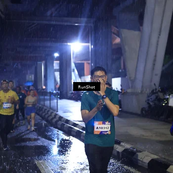 Runner Photo 7913064