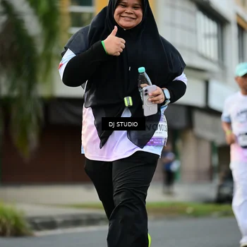 Runner Photo 7913065