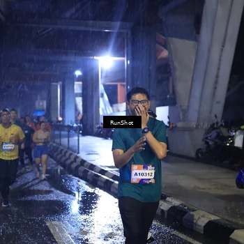 Runner Photo 7913068