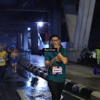 Runner Photo 7913069