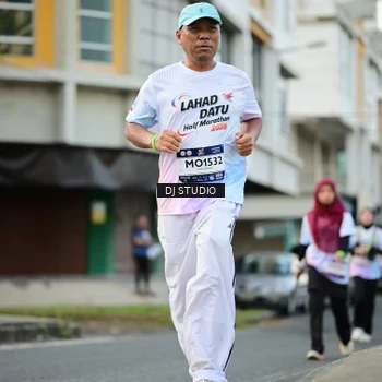 Runner Photo 7913077