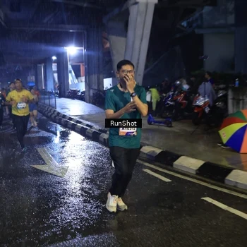 Runner Photo 7913089