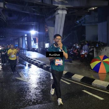 Runner Photo 7913091