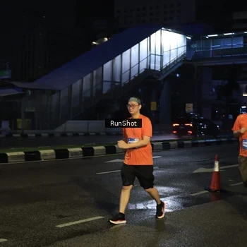Runner Photo 7913092