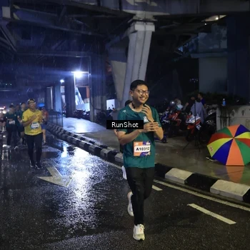 Runner Photo 7913096