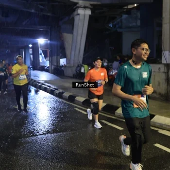 Runner Photo 7913115