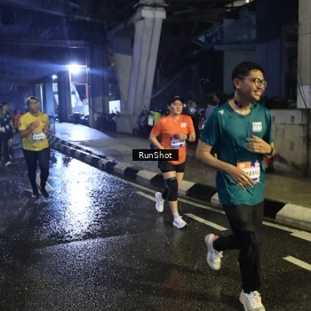 Runner Photo 7913117