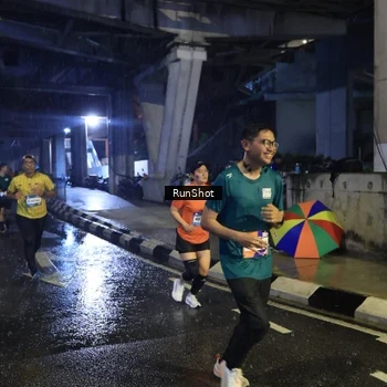 Runner Photo 7913122