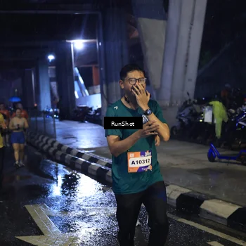 Runner Photo 7913123