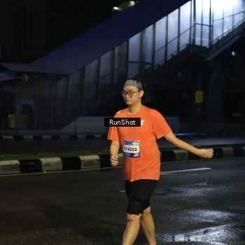 Runner Photo 7913134