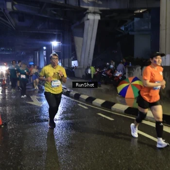 Runner Photo 7913142