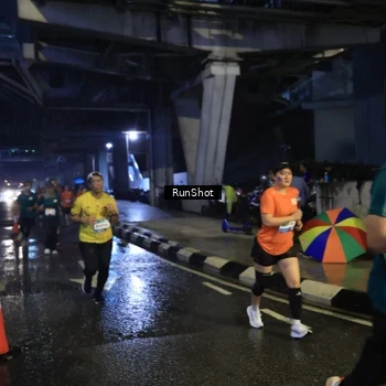 Runner Photo 7913150