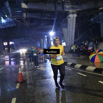 Runner Photo 7913159