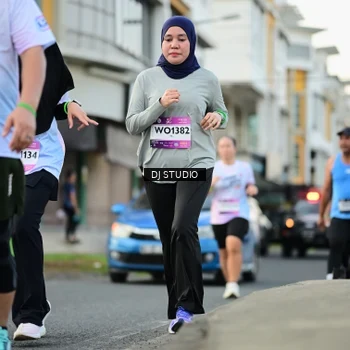 Runner Photo 7913188