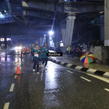 Runner Photo 7913194