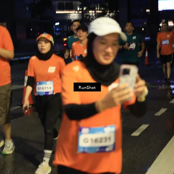 Runner Photo 7913213