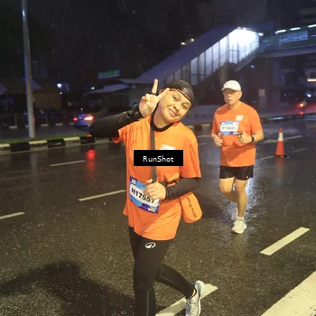 Runner Photo 7913235