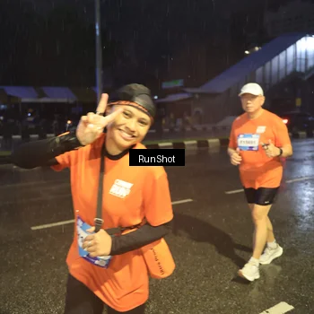 Runner Photo 7913249
