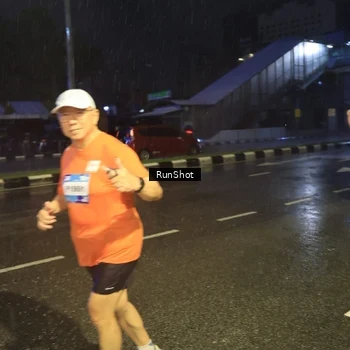 Runner Photo 7913270