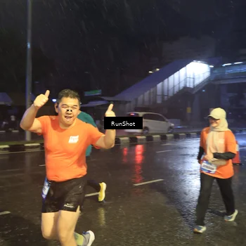 Runner Photo 7913284