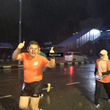 Runner Photo 7913298