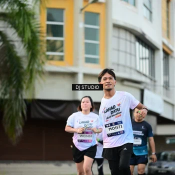 Runner Photo 7913306