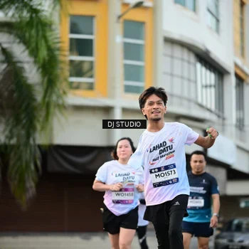 Runner Photo 7913316