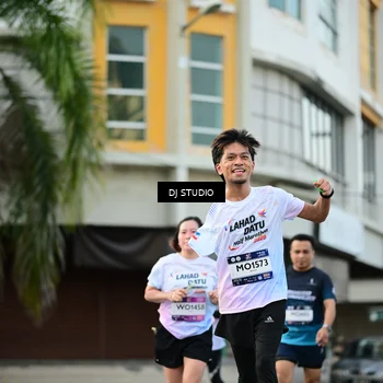 Runner Photo 7913318